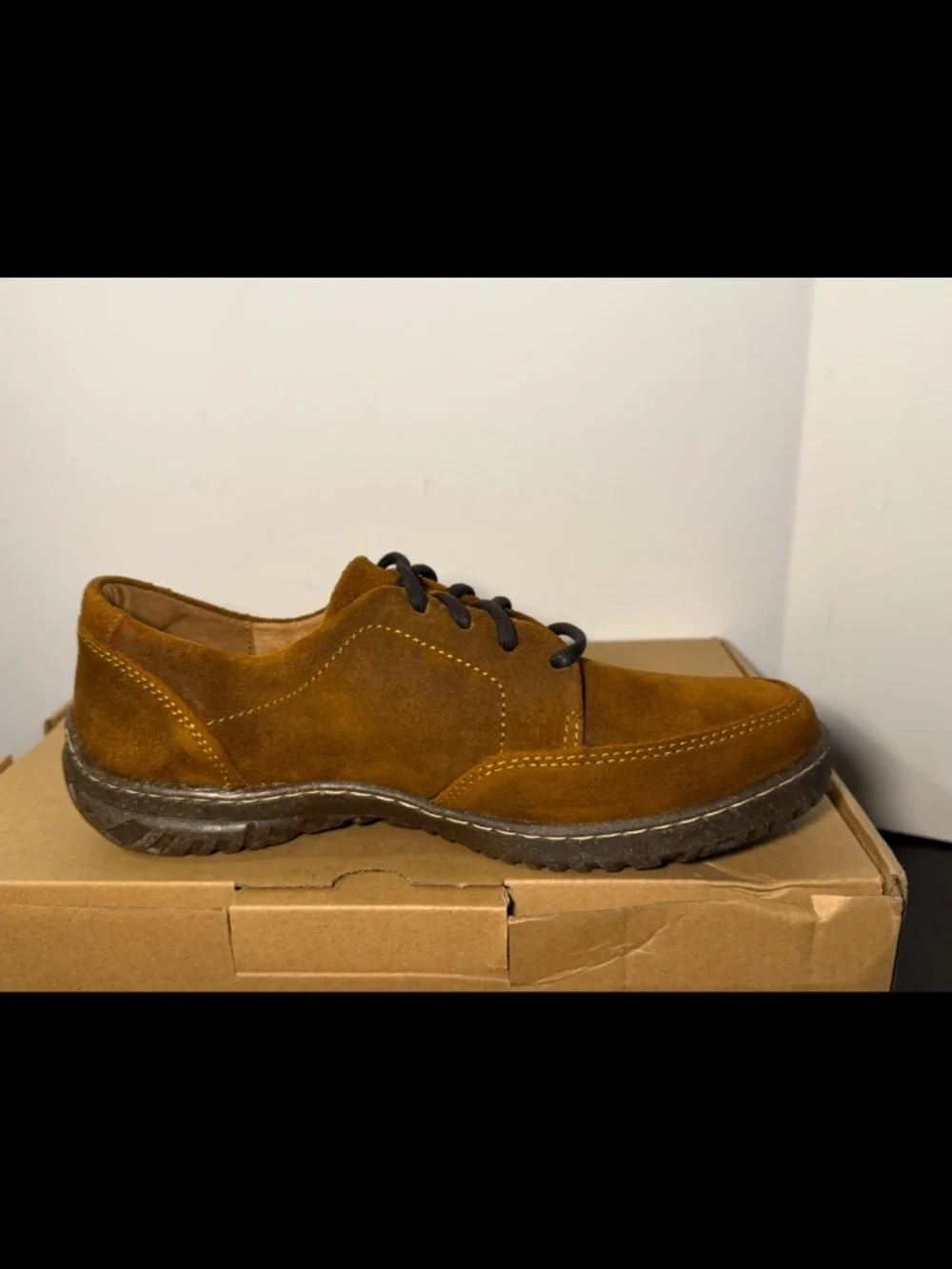 Born Bevi Suede Lace Up Sneakers Brown (Glazed Distressed Ginger) Womans 9.5M